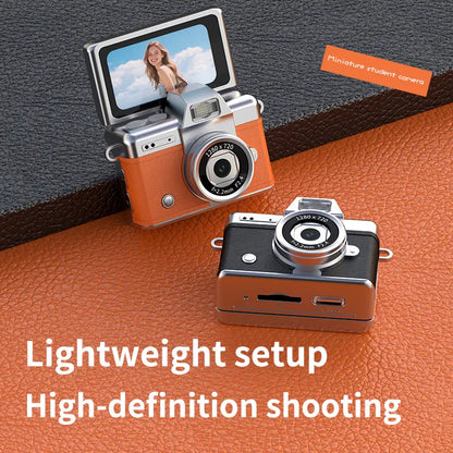 Capture Y2K Retro Vibes Anywhere With The Ultra-Portable Keychain Camera
