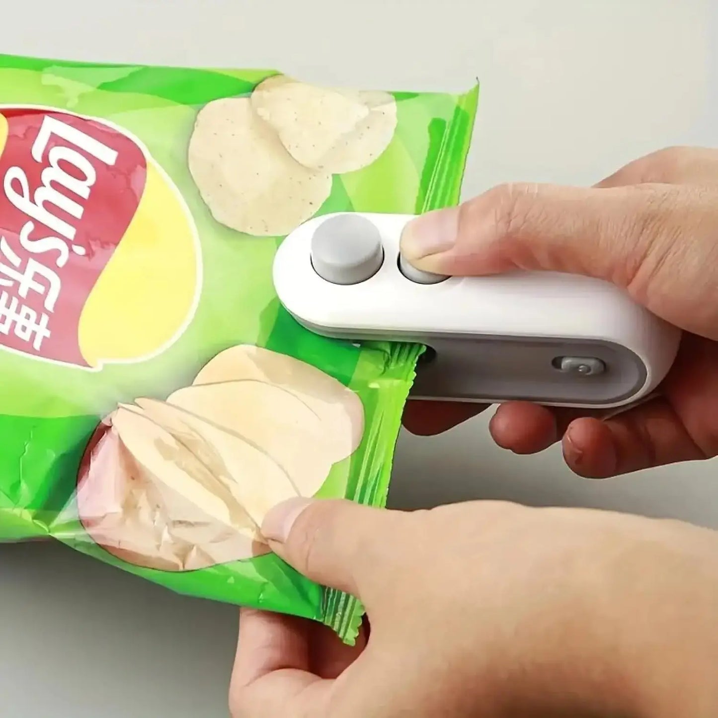 Bag Sealer – 2-in-1 Instant Heat Tech For Locking Food Freshness