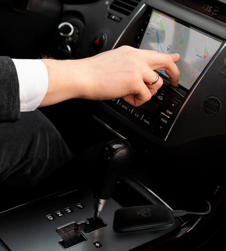 Wireless CarPlay AI Box: Stream Netflix & YouTube